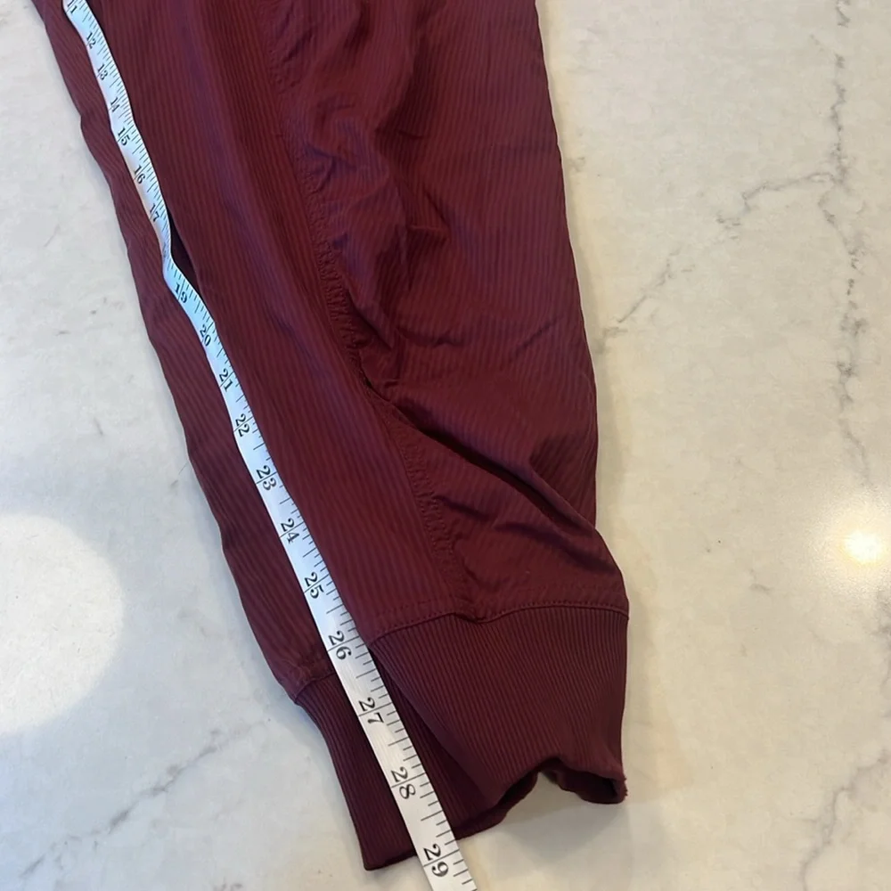 Lululemon Dance Studio Mid-Rise Jogger Red Merlot Size 14‎